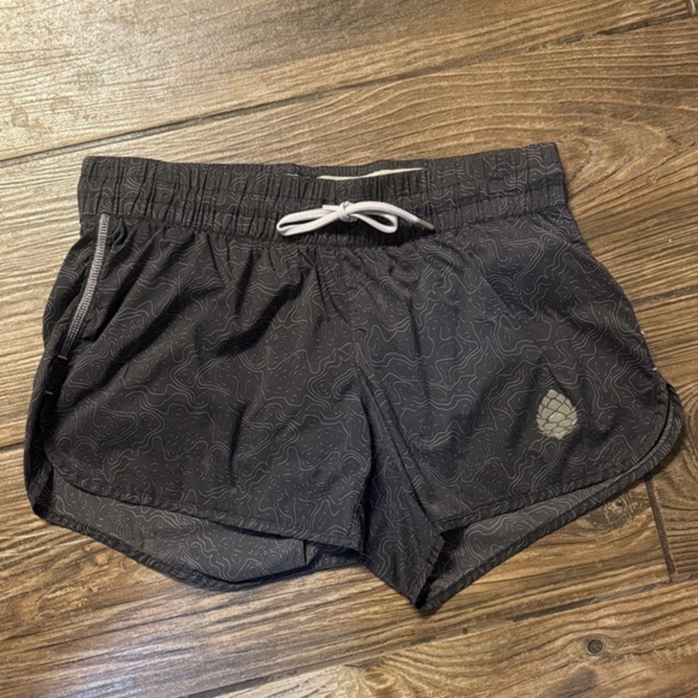 STIO Second Light Black Topo Patterned Women's Shorts, Size Small